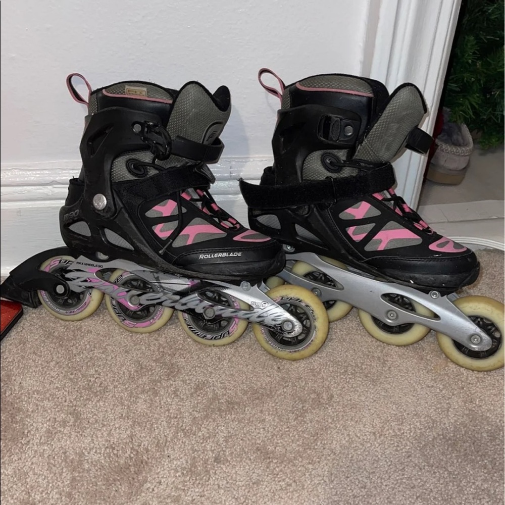 Roller blades